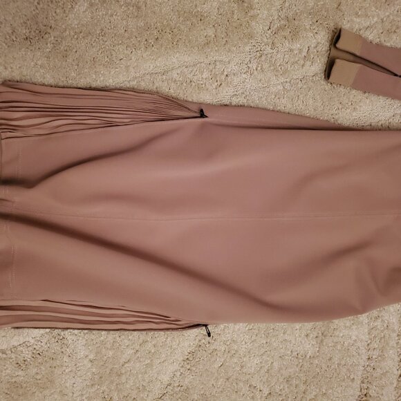 FENDI Beige Jersey Logo Off-Shoulder Midi Dress, IT42 - Picture 3 of 5